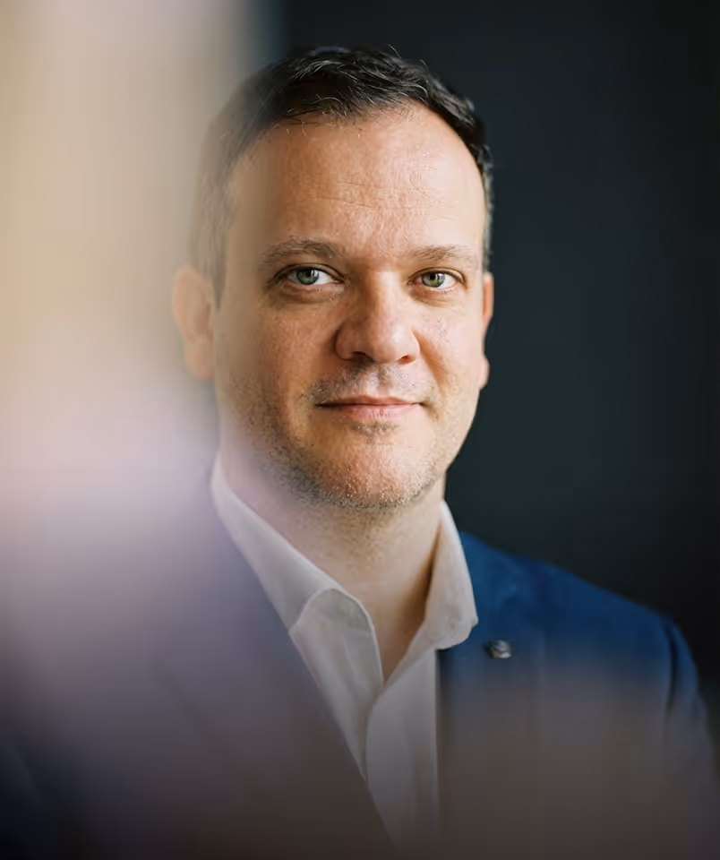 Retrato de Mark Esposito
